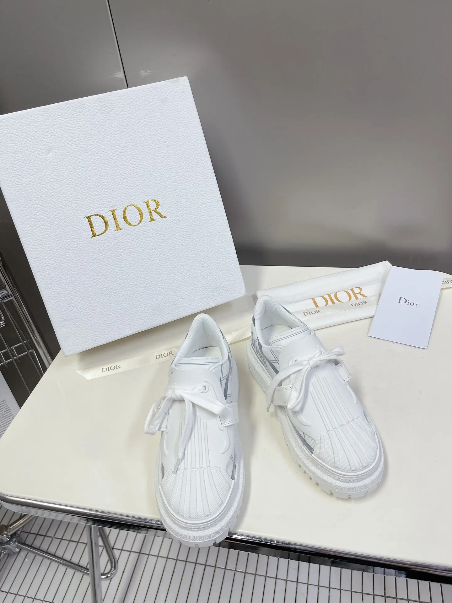 👟👟Ex-factory price 480👟👟 Women's shoes Women's clothing Women's shoes Women's clothing Women's shoes Women's clothing Women's shoes Women's clothing DIOR Dior's classic shell-toe sneakers, genuine purchase and development, perfect one-to-one replica ✔️Cow leather upper ➕Transparent film, classic shell outsole, very comfortable, genuine full set of packaging, transparent outsole, size 35-41